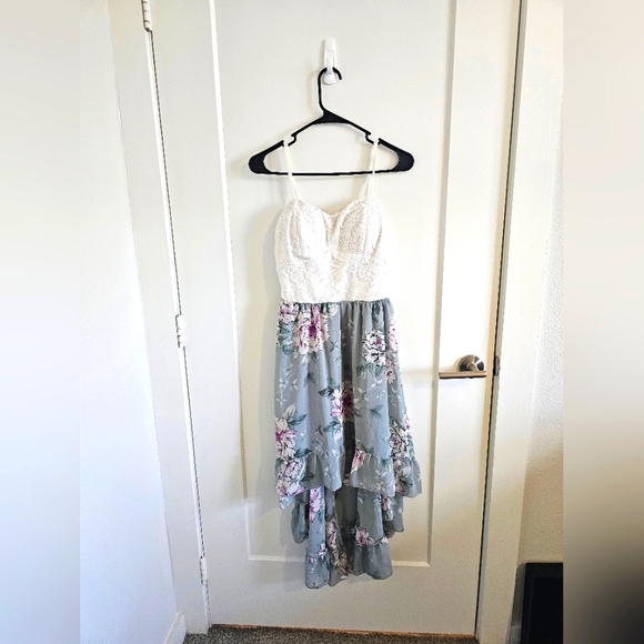 AUW Dresses & Skirts - AUW flower pattern dress XL